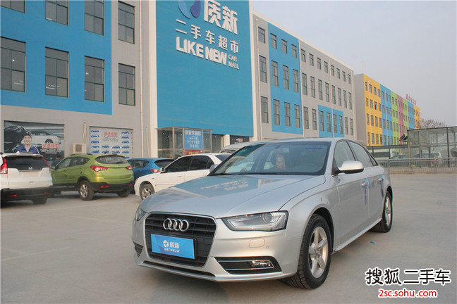 奥迪A4L2013款35 TFSI 自动舒适型