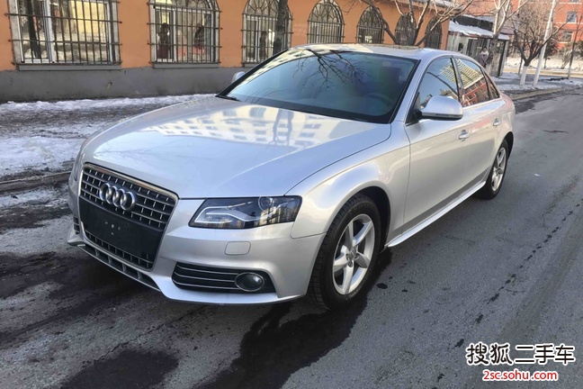 奥迪A4L2009款2.0TFSI 标准型