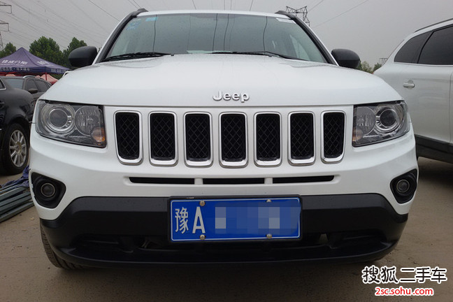 Jeep指南者2014款改款 2.0L 两驱进取版