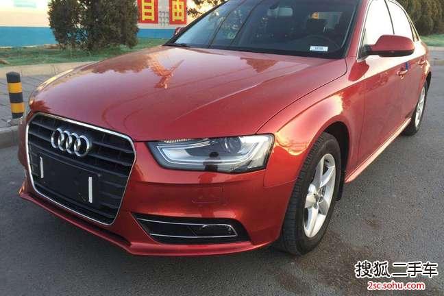 奥迪A4L2013款35 TFSI 自动舒适型