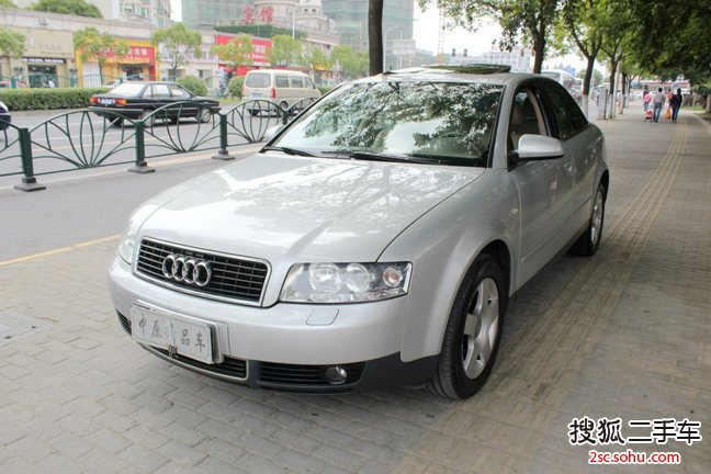 奥迪A42004款1.8T 舒适型（手自一体）
