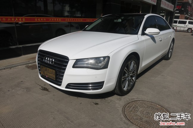 奥迪A8L2013款45 TFSI quattro豪华型