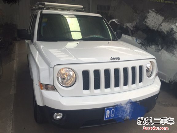 Jeep自由客2014款2.4L 蛇形珍藏版