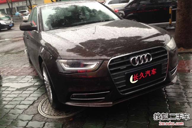 奥迪A4L2013款40 TFSI quattro个性运动型