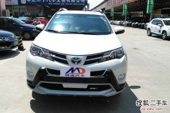 丰田RAV42015款2.0L CVT四驱新锐版