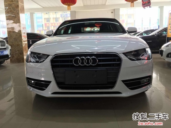 奥迪A4L2015款35 TFSI 自动标准型