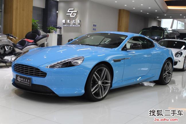 阿斯顿马丁DB92014款6.0L Carbon White Coupe