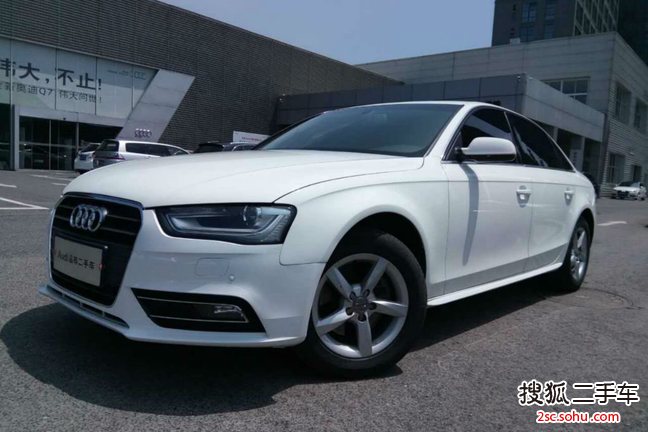 奥迪A4L2013款35 TFSI 自动舒适型