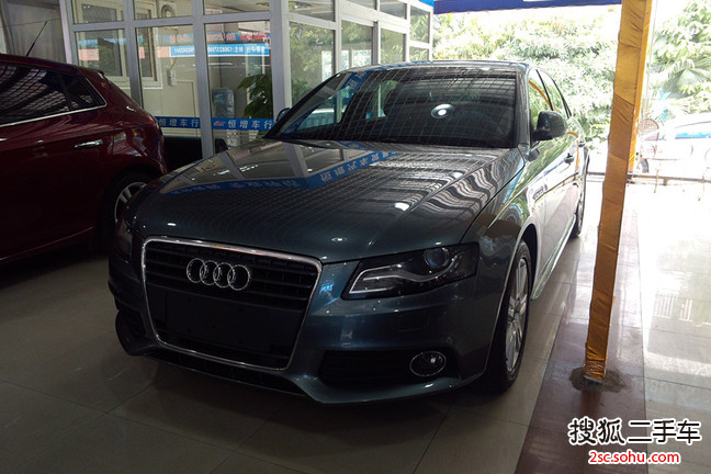 奥迪A4L2012款2.0TFSI 技术型