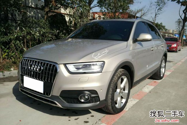 奥迪Q32013款40 TFSI 全时四驱豪华型