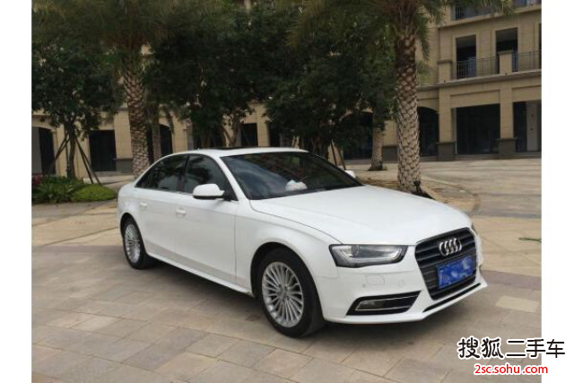 奥迪A4L2013款40 TFSI quattro个性运动型