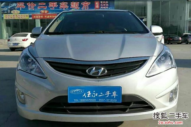 现代瑞纳三厢2010款1.4L 自动舒适型GS