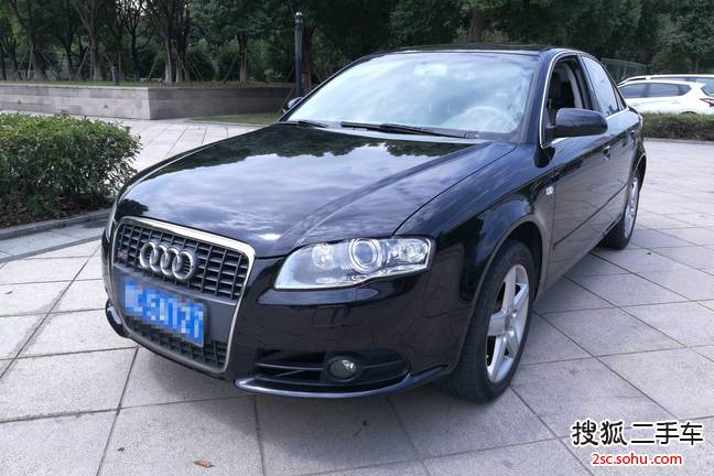 奥迪A4L2009款2.0TFSI 标准型