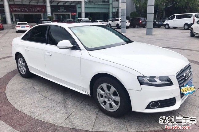 奥迪A4L2012款2.0TFSI 豪华型