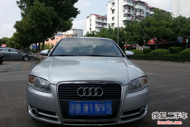 奥迪A42007款新A4 1.8T 手自一体舒适型