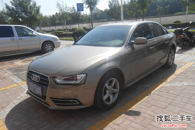 奥迪A4L2013款35 TFSI 自动舒适型