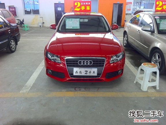 奥迪A4L2011款2.0TFSI 标准型