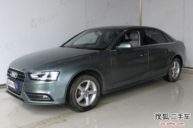 奥迪A4L2013款35 TFSI(2.0T)自动舒适型