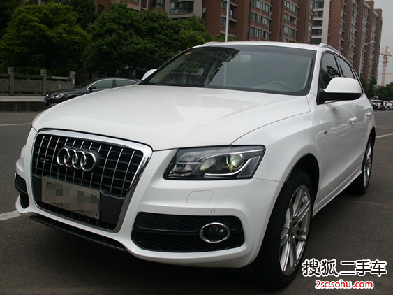 奥迪Q52010款2.0TFSI 运动款(进口)