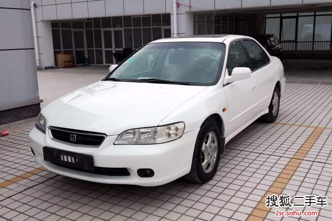 本田雅阁2001款2.3 VTi-L 自动