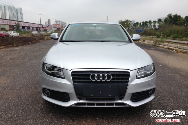 奥迪A4L2012款2.0TFSI 舒适型