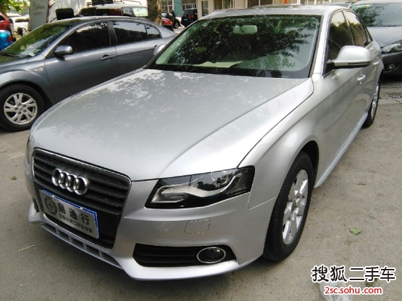 奥迪A4L2011款2.0TFSI 舒适型