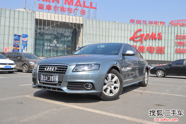 奥迪A4L2012款2.0TFSI 标准型