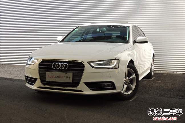 奥迪A4L2015款35 TFSI 自动标准型