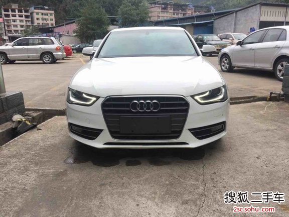 奥迪A4L2013款35 TFSI 自动舒适型