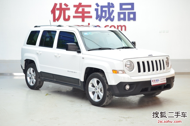 Jeep自由客2013款2.4L 运动版