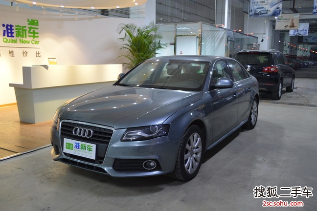 奥迪A4L2011款2.0TFSI 豪华型