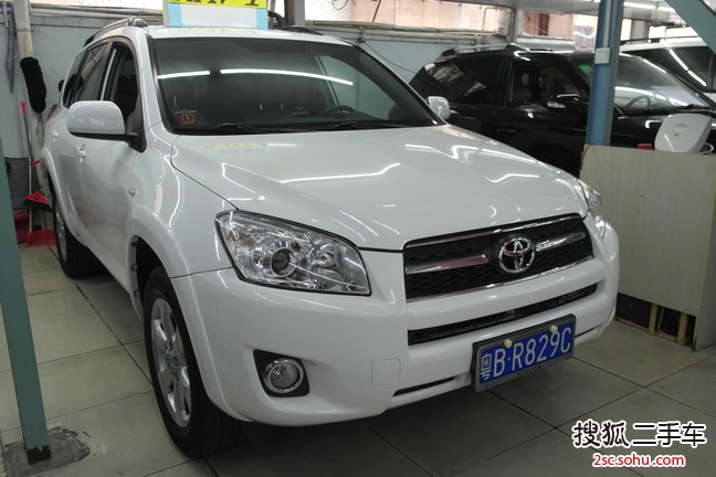 丰田RAV42009款2.4L 自动 豪华导航版