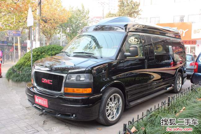 GMC Savana2013款6.0L 2500S运动版10座