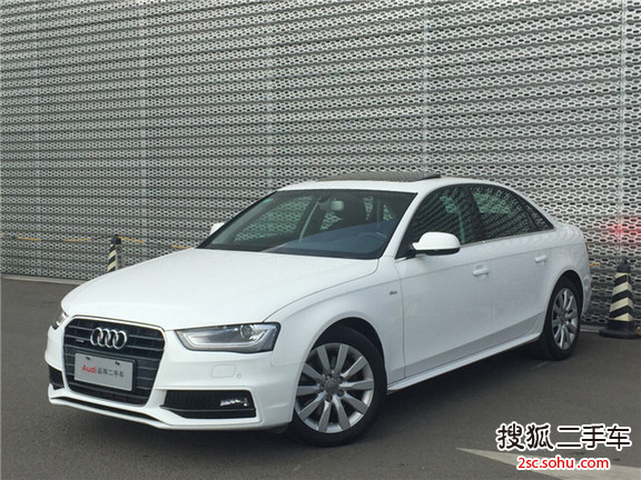 奥迪A4L2013款40 TFSI quattro个性运动型