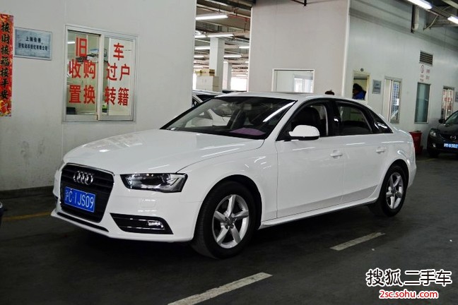 奥迪A4L2013款35 TFSI 自动舒适型