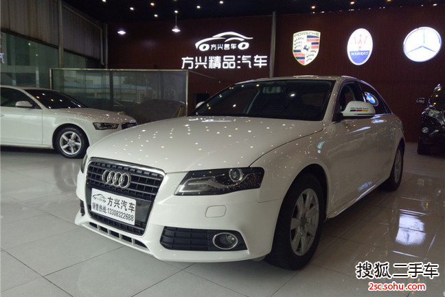 奥迪A4L2011款2.0TFSI 标准型