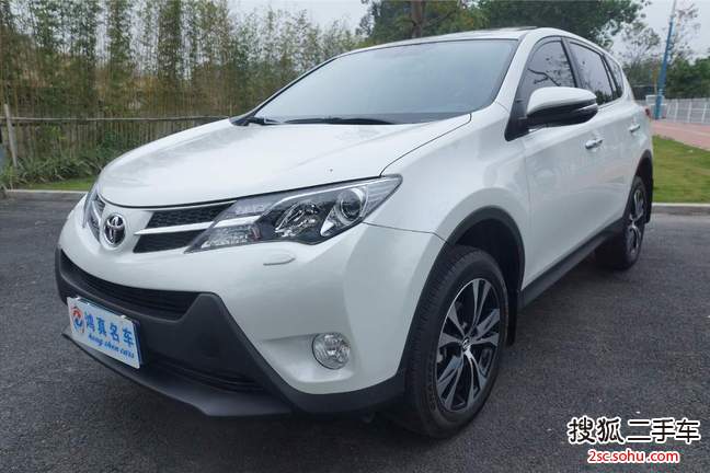 丰田RAV42015款2.5L 自动四驱豪华版