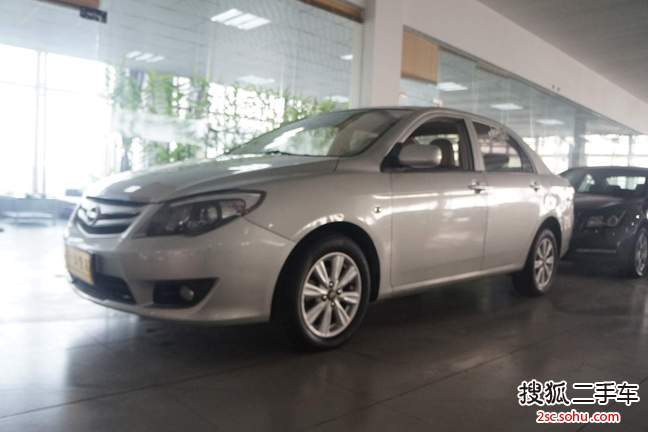 比亚迪L32010款1.8L CVT尊贵型