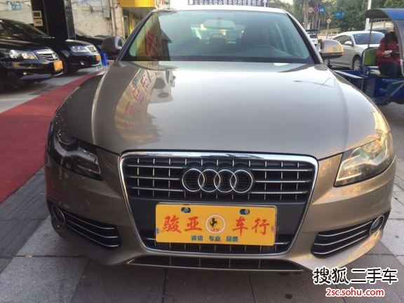 奥迪A4L2012款2.0TFSI 舒适型