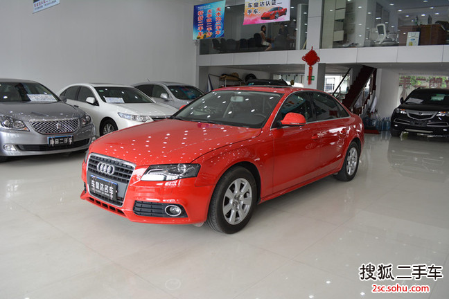 奥迪A4L2011款2.0TFSI 舒适型