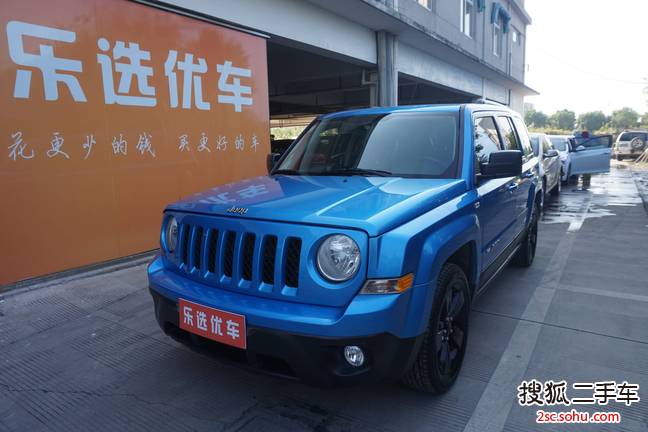 Jeep自由客2013款2.4L 运动版