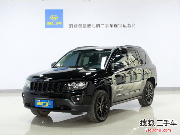 Jeep指南者2013款2.4L 四驱炫黑导航版