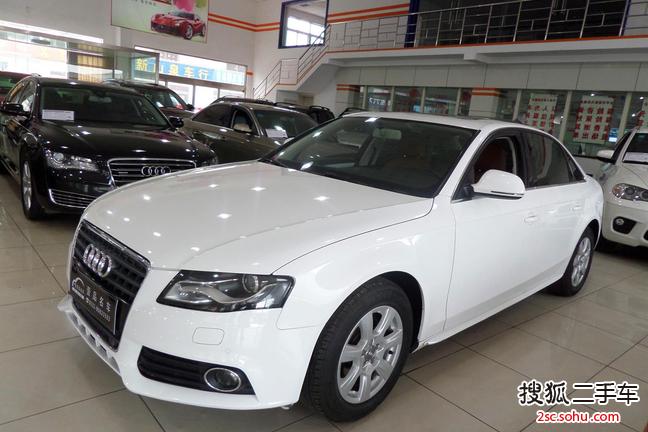 奥迪A4L2011款2.0TFSI 标准型