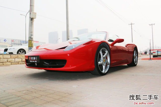 法拉利4582013款4.5L Spider