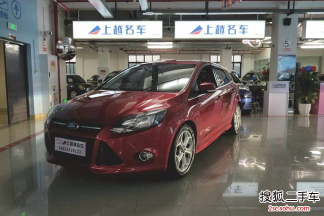 福特福克斯两厢2012款2.0L 自动豪华运动型