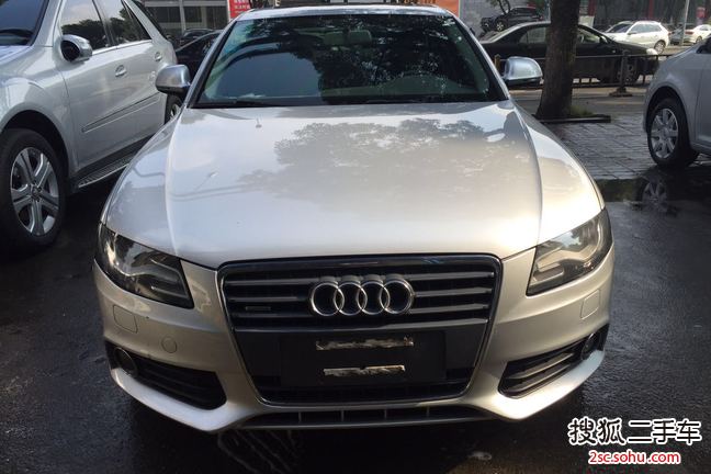 奥迪A4L2010款2.0TFSI 舒适型