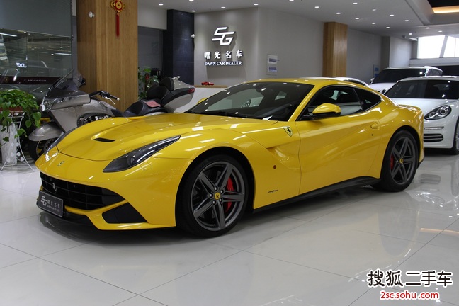 法拉利F12 berlinetta2013款6.3L 标准型