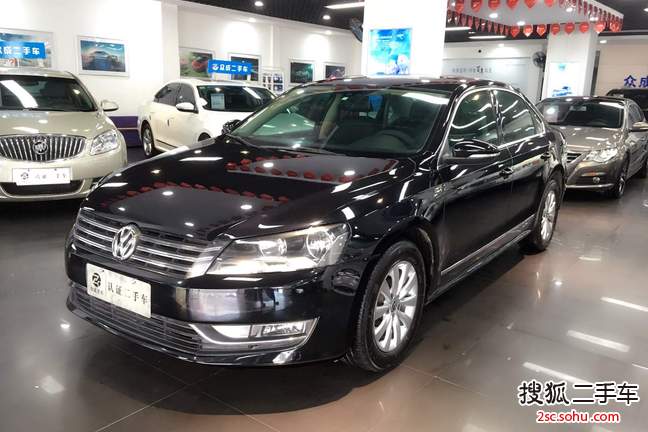 大众帕萨特2011款1.8TSI DSG尊荣版