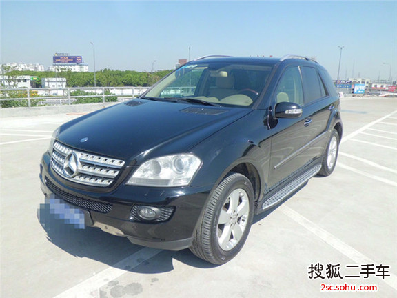 奔驰M级2007款ML500 自动 7速 四驱 5.0