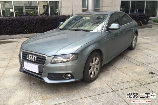 奥迪A4L2010款2.0TFSI 舒适型